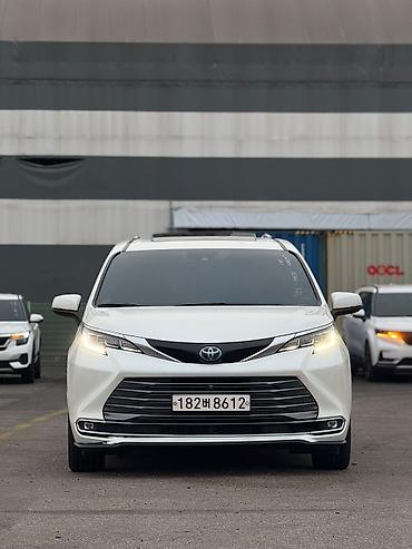 toyota senna: Toyota Sienna: 2021 г., 2.5 л, Автомат, Гибрид, Минивэн — 2