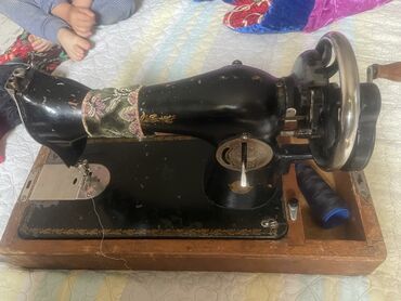 швейная машинка старая: Швейная машинка советская в рабочем состояние 3500с окончательно