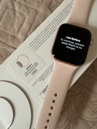 apple watch 42: Продаю Apple Watch Series 5 44ММ.
Battery health:91%
Состояние 8/10