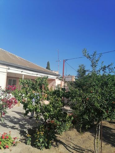 əlimyandıda satılan evlər: Mərdəkan 3 otaqlı, 70 kv. m, Orta təmir