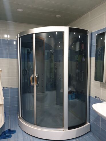 duş vanna: Künc üçün Üstü qapalı kabina, İşlənmiş