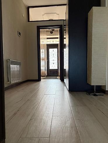 Продажа коттеджей и домов: Продается дом новопокрока, Общей площадью 400 м² . Количество — 12