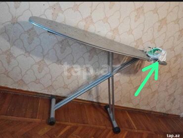 Ütüləmə lövhələri: Ütü ve masası satilir baha alinib köçle bagli 2 ci el kimi satilir