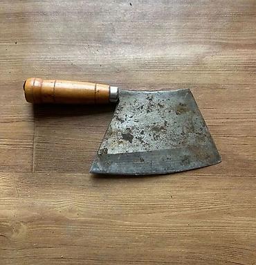 Taxta saplı əl baltası / doğrama aləti. Geniş metal ağız hissəsinə və lalafo.az -da Taxta saplı əl baltası / doğrama aləti. Geniş metal ağız hissəsinə və