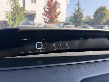 start: Toyota Prius: 2017 г., 1.8 л, Вариатор, Гибрид, Хэтчбэк — 9