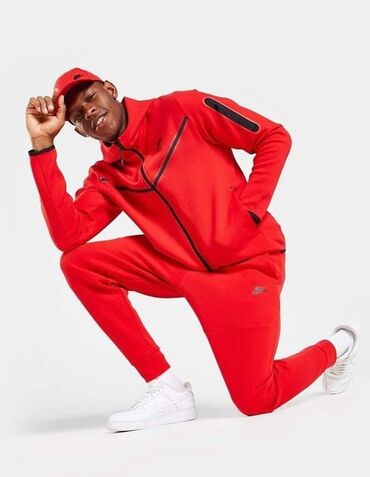 Trenerke: Top Ponuda . NIKE TECH FLEECE TRENERKE Cena 4400 dinara Veličine S M — 21
