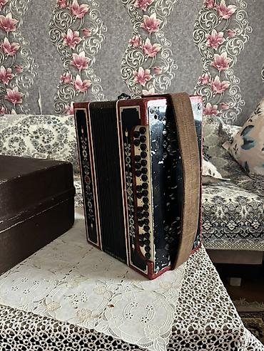 гармонь: Rus istehsalı klassik harmoniya (garmon) + orijinal futlyar QİYMƏTDƏ — 2