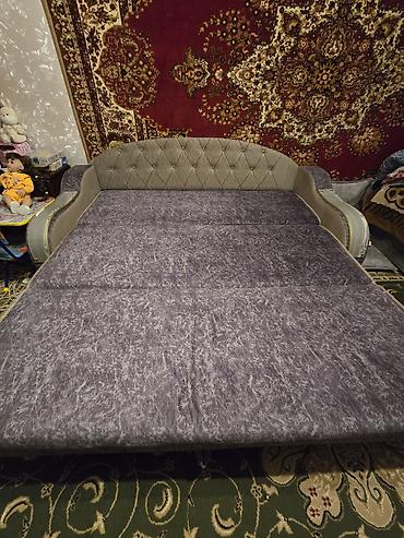 Прямые диваны: Прямой диван, Б/у — 8