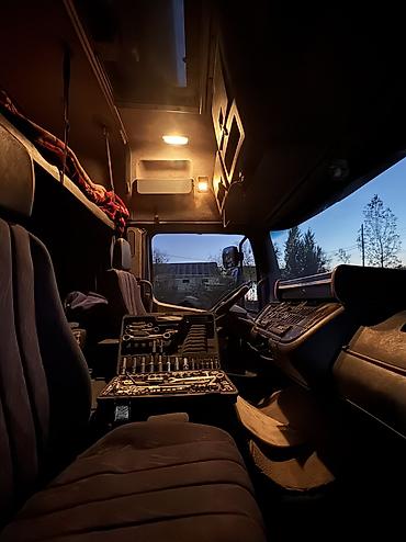 радиатор кондиционера мерседес 210: Грузовик, Mercedes-Benz, Стандарт, 7 т, Б/у — 3