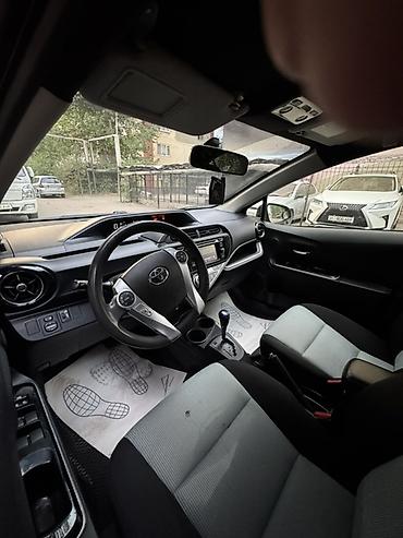 тойота приус с: Toyota Prius C: 2016 г., 1.5 л, Автомат, Гибрид, Хэтчбэк — 5