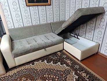 Угловой диван, C подушками