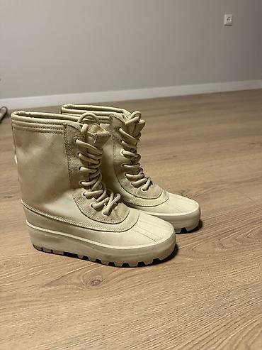 Ботинки: Высокие бежевые ботинки-дутики на шнуровке. Adidas yeezy 39 маломерки — 2