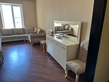 Ofis dəst mebeli: Ofis mebel dəsti Tərkibi: - Sürgülü qapılı iki rəng kombinli — 18