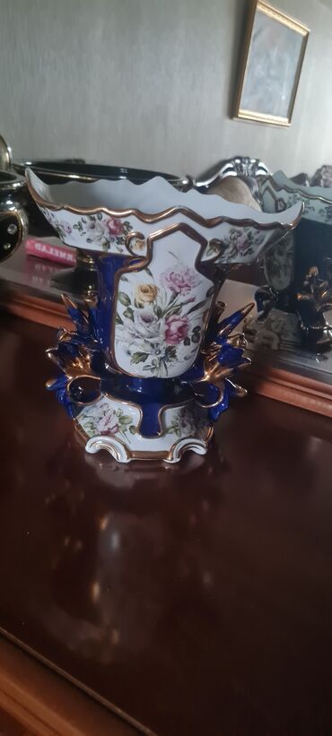 Royal lux kobalt İtaliya istehsalı dekorativ vaza Hündürlüyü 26 sm