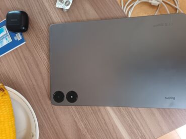 irşad electronics planşet: Б/у Apple iPad 11 (2025), 10,5", 128 ГБ, Платная доставка