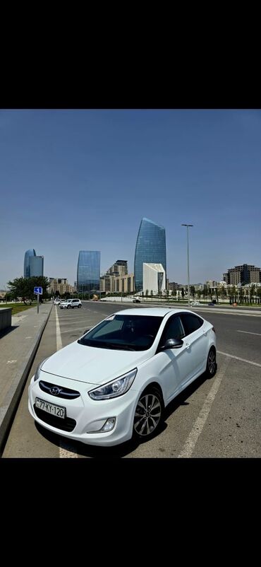 Hyundai: Hyundai Accent: 1.4 l | 2015 il Sedan — 4