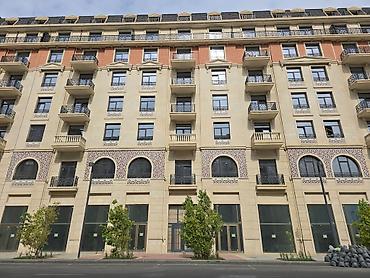 Вторичное жилье: Белый город, 4 комнаты, Новостройка, м. Хатаи, 152 м² — 1