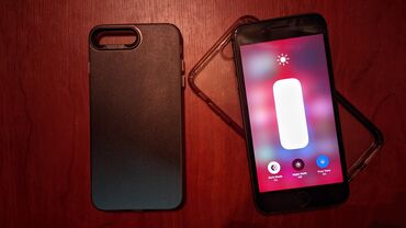 ipone 8 plus: IPhone 8 Plus, 64 GB, Space Gray, Barmaq izi, Simsiz şarj
