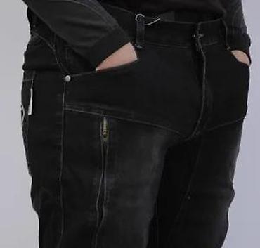 Farmerke: Crne muške farmerke sa modernim dizajnom, idealne za svakodnevno — 22