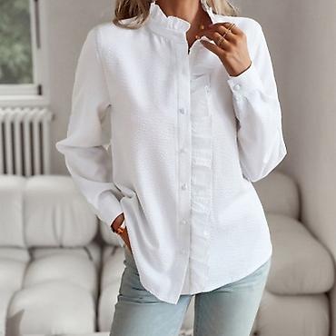 Bluze: Ženska bluza sa volanima i dugmadima - Model: elegantna košulja/bluza — 18