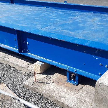 Ticarət tərəziləri: 100 t
terezi satisi — 8