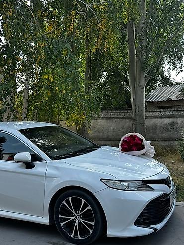 s 70: Услуга: аренда автомобилей Toyota с водителем Доступны автомобили — 2
