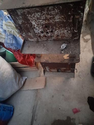 istilik pecləri: Metalkorpuslu odun sobasi iki eded.qiymet ikisi bir yerde Məhsul — 2