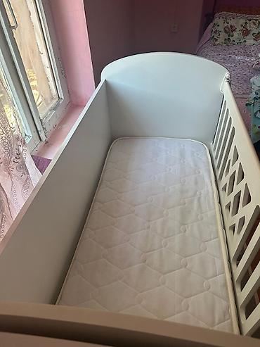 ikinci el barbi evi: Oğlan və qız üçün, İşlənmiş, Dördbucaq, Beşik, Dəstsiz, Matras ilə — 3