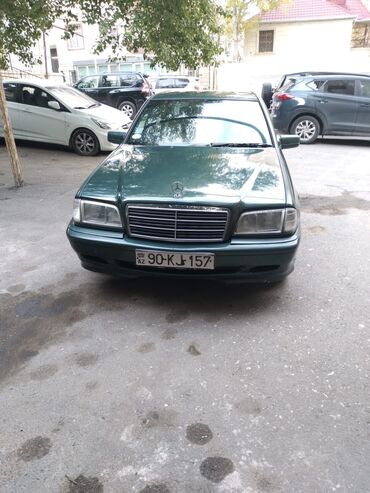 çayka maşın: Mercedes-Benz C 180: 1.8 l | 1999 il Sedan