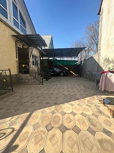 Продажа коттеджей и домов: Продаётся дом с закрытым двором и большим навесом для автомобилей — 18