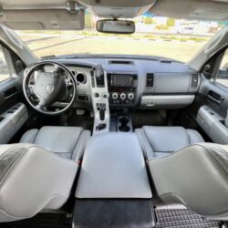 Toyota: Toyota Sequoia: 2008 г., 5.7 л, Автомат, Газ, Внедорожник — 4