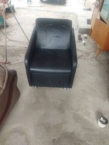 кресла салонные: Продаю диван и кресла