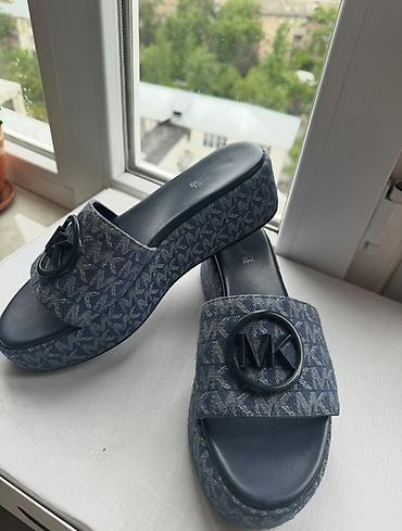 майкл корс обувь: Босоножки, 37.5, 38, Michael Kors, Б/у, цвет - Синий — 2