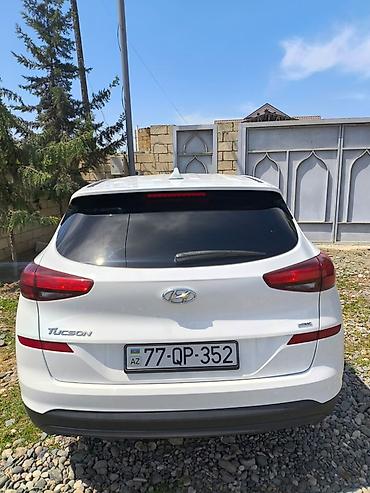 Hyundai: Hyundai Tucson – ağ rəngli, şəhər və kənar səfərlər üçün universal — 7