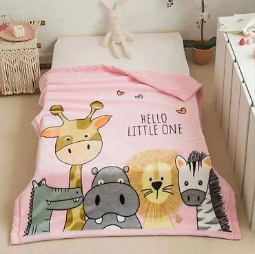 Ostali nameštaj: Dečije plišano ćebe – razni motivi. Materijal:mekani — 9