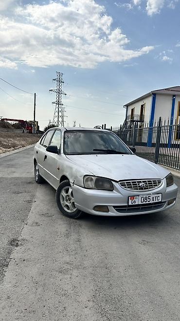 Транспорт: Hyundai Accent: 2002 г., 1.3 л, Механика, Бензин, Седан — 1