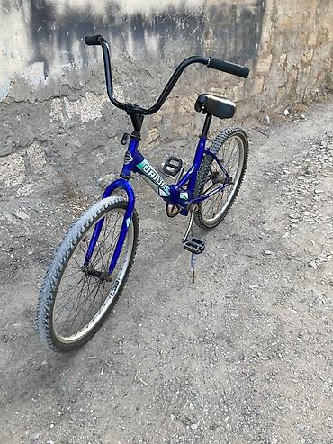 velosiped cube: Uşaq/yeyniyetmə üçün Orion velosipedi - Rəng: mavi, kontrast qara — 1