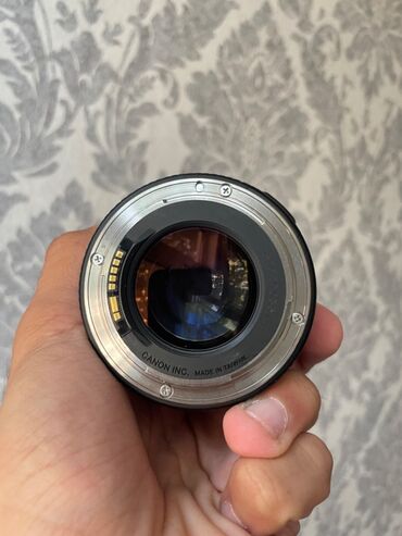 Obyektivlər və filtrləri: Canon 85mm f1.8. Çox az istifadə olunub. Heç bir problemi yoxdur