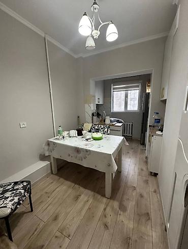106: 3 комнаты, 72 м², 8 мкр 106 серия, 6 этаж — 3