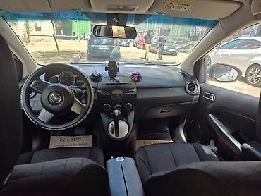 Mazda: Mazda 2: 1.5 l | 2015 il Sedan — 5