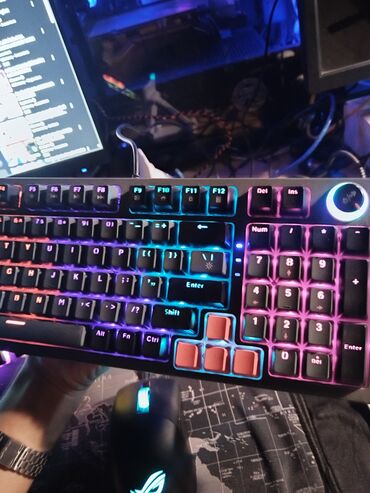 Noutbuklar üçün adapterlər: Mexaniki Klaviatura qırmızı switch. rgb müxtəlif rəng modları var səs
