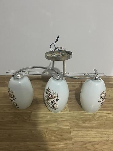 divar saat sekilleri: Çılçıraq, 3 lampa, Şüşə — 1