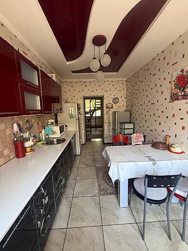 Продажа коттеджей и домов: 5 и более комнат, 143 м², 5 соток, Ош, Собственник — 13