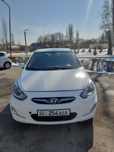 Hyundai: Hyundai Solaris: 2013 г., 1.6 л, Автомат, Бензин, Седан