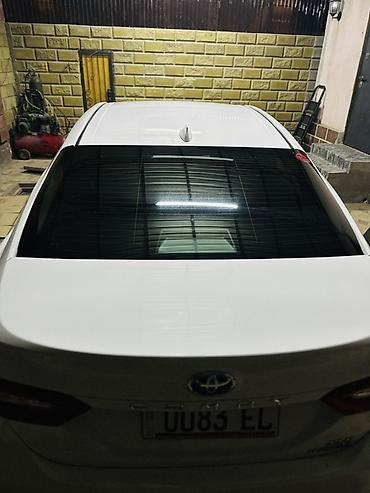 продаю юто: Toyota Camry: 2020 г., 2.5 л, Автомат, Гибрид, Седан — 4