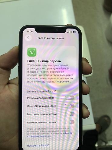 iphone cs max: IPhone 11 Pro, золотистый Задний стекло сломано на работу не как не — 3