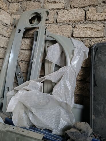 Digər avtomobil ehtiyat hissələri: Avtomobil ehtiyat hissələri – müxtəlif detallar - Kuzov detalları — 16