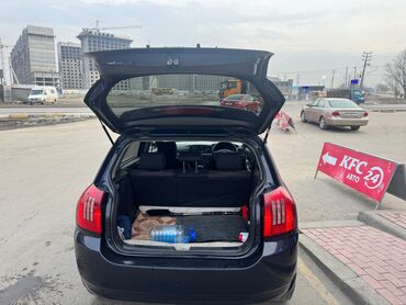 Toyota: Toyota Corolla: 2003 г., 1.5 л, Вариатор, Бензин, Хэтчбэк — 7