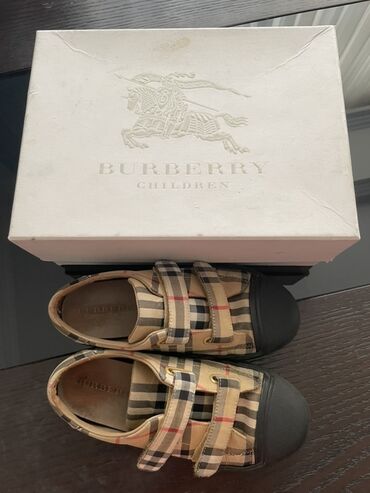 Krossovka, Uniseks, 34, Burberry