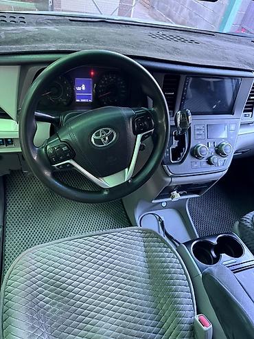 минивэн 4wd: Toyota Sienna: 2016 г., 3.5 л, Автомат, Бензин, Минивэн — 7